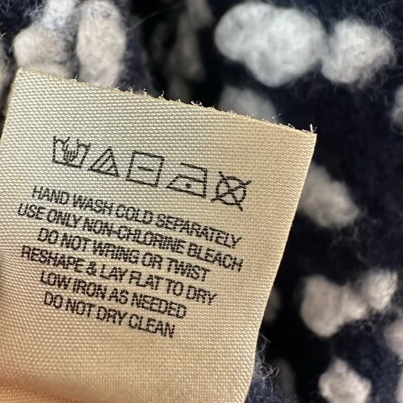 Anthropologie sleeping in snow cardigan, size large - Picture 15 of 17